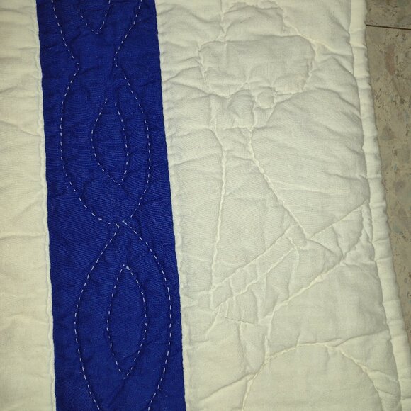 NEW Handmade Stunning Rainbow Baby Quilt/Wall Hanging w Detailed Hand Quilting - Picture 4 of 13